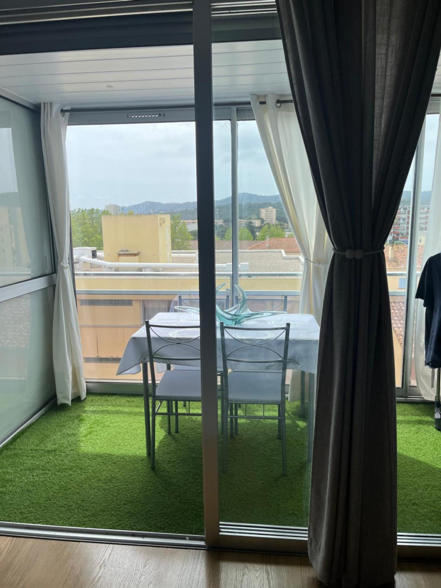 Joli Apartemo O Centro Le Lavandou Esterno foto